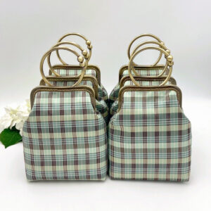 กระเป๋าผ้าไหมลายสก๊อตสีฟ้า รุ่นใบเล็กโค้งห่วงกลม