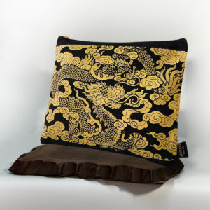 Collection กระเป๋าผ้าลายไทย สีดำลายมังกรดั้นเมฆ (clutch bag)