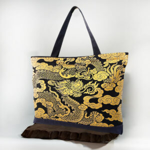 Collection กระเป๋าผ้าลายไทย สีดำลายมังกรดั้นเมฆ  (Tote)