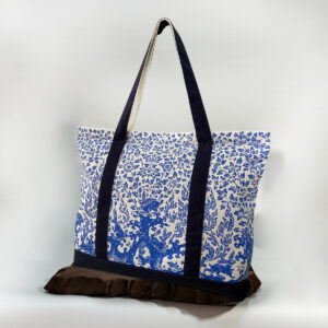 Collection กระเป๋าผ้าลายไทย สีขาวลายกระต่าย (ขาว-คราม)