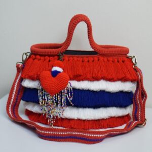 Macrame Fringe Tote – กระเป๋าถักโครเชต์ดีไซน์โบโฮลายธงชาติ