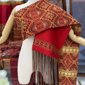 ผ้าสไบไหมแพรวาทอต่อเนื่องโทนสีแดง