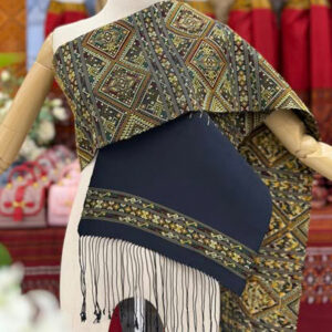 ผ้าสไบไหมแพรวาทอลายพันมหาพันจกเกาะรอบเดียวสีดำ