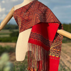 ผ้าสไบไหมแพรวาทอลายพิเศษแบบโบราณโทนสีแดงสด