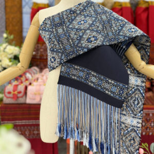 ผ้าสไบไหมแพรวาทอพิเศษลายต่อเนื่องโทนสีกรมคราม